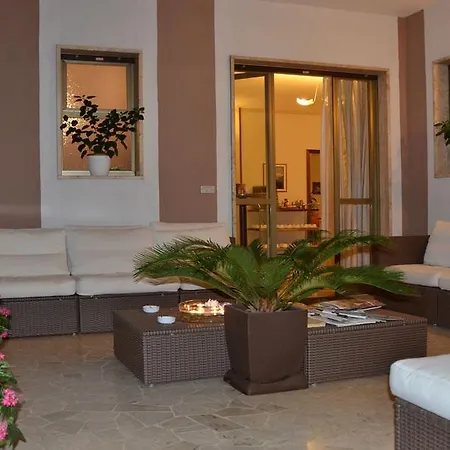 Hotel A-14 3*