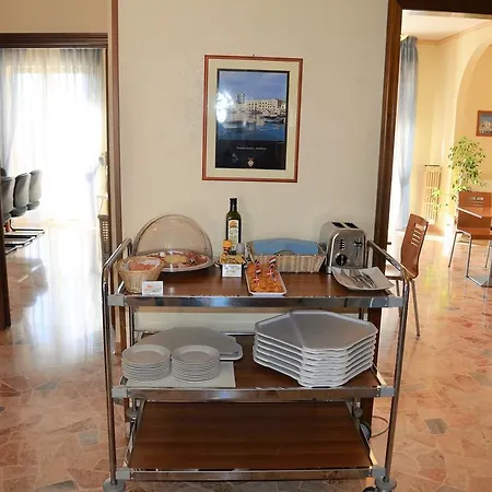 ホテル A-14 モドゥーニョ